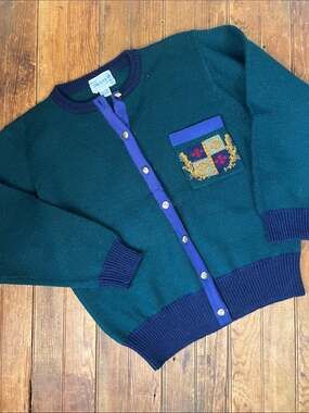 Vintage Women’s size large Scottish Knit Cardigan Sweater wool dark academia